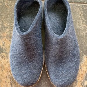 Men’s slippers